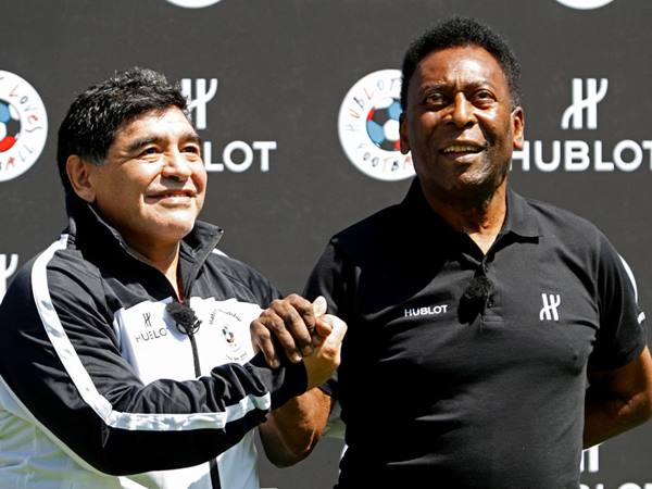 Pele và Maradona là những cầu thủ hay nhất thế giới được công nhận Pele và Maradona là những cầu thủ hay nhất thế giới được công nhận
