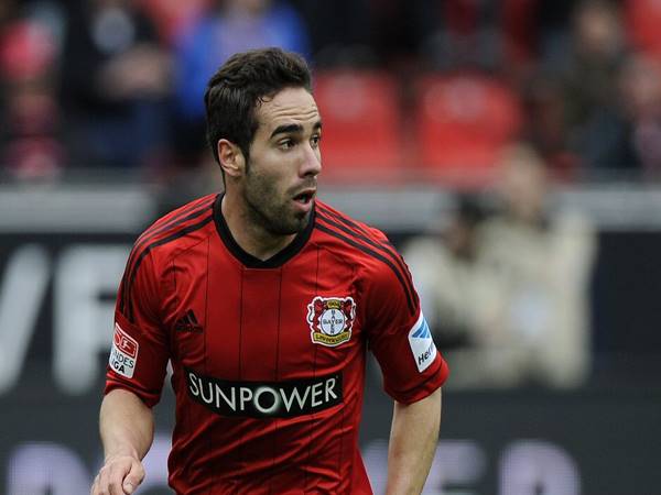 Carvajal trong màu áo CLB Bayer Leverkusen