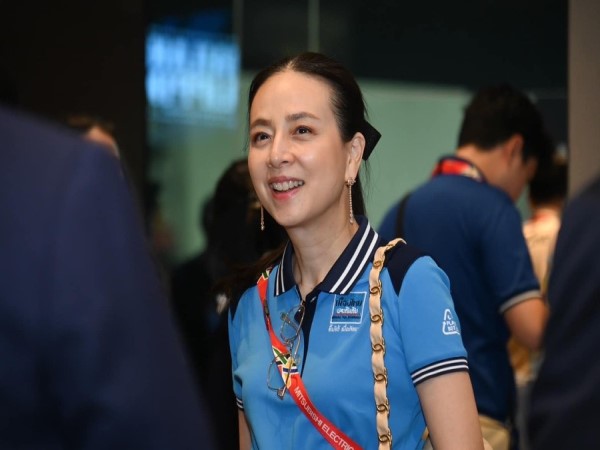 Phong cách lãnh đạo khác biệt và nhân văn Phong cách lãnh đạo khác biệt và nhân văn