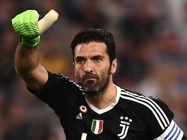 Thủ môn Buffon: Thủ môn xuất sắc nhất mọi thời đại