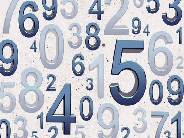 Hôm nay đi đường thấy nhiều con số thì chọn số nào may mắn